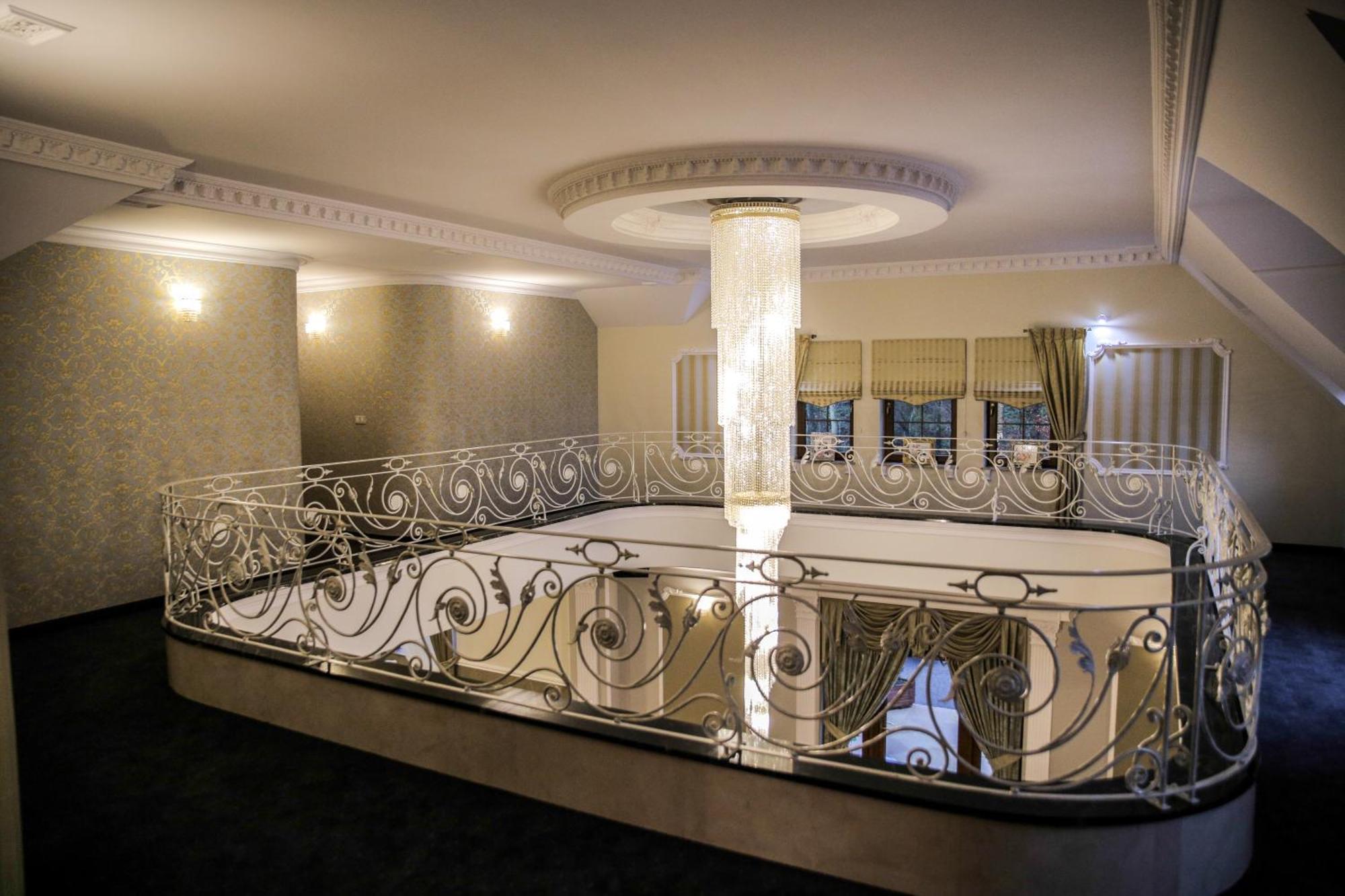 Hotel Krysztalowy Dworek Zbychowo Zewnętrze zdjęcie
